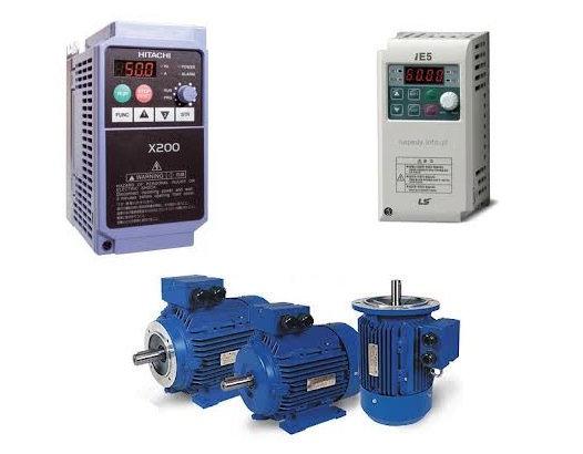 Silniki elektryczne i falowniki. Kompleksowe napędy dostępne w DAKAM. Obraz jest ucieleśnieniem kompleksowej oferty w zakresie techniki napędowej. Kompozycja łączy w sobie surową moc i solidność silników elektrycznych z inteligencją i precyzją sterowania, jaką dają falowniki (przemienniki częstotliwości). Całość jest osadzona w kontekście profesjonalnego polskiego dystrybutora DAKAM, który zapewnia dostępność i wsparcie techniczne. W centrum uwagi, na czystej, industrialnej powierzchni (np. szczotkowanej stali), znajduje się starannie zaaranżowany zestaw: • Silnik elektryczny: Solidny, trójfazowy silnik asynchroniczny o standardowym, przemysłowym wyglądzie (np. w kolorze niebieskim lub szarym). Widoczna jest jego masywna, żeliwna lub aluminiowa obudowa, puszka przyłączeniowa oraz lśniący, stalowy wał – wizualny symbol mocy i gotowości do pracy. • Falownik (Przemiennik Częstotliwości): Obok silnika umieszczony jest nowoczesny falownik. Jego kluczowe cechy są wyraźnie widoczne: o Panel sterowania (HMI): Czytelny wyświetlacz cyfrowy (może subtelnie świecić) oraz klawiatura/pokrętło do regulacji. o Solidna obudowa: Z widocznymi radiatorami (odprowadzanie ciepła) i zaciskami przyłączeniowymi. • Wizualne przesłanie: Zestawienie tych dwóch produktów obok siebie, być może połączonych symbolicznie grubym przewodem elektrycznym, natychmiast komunikuje kluczową ofertę: kompletny, zintegrowany system napędowy (silnik + sterowanie), pozwalający na precyzyjną regulację prędkości obrotowej i oszczędność energii. Tło jest subtelnie rozmyte (efekt bokeh), ale jednoznacznie wskazuje na kompetencje i zaplecze polskiego dystrybutora DAKAM: • Nowoczesny magazyn DAKAM: W tle widać rzędy wysokich regałów magazynowych. Na półkach wyraźnie widać oryginalne opakowania (kartony), w których składowane są silniki elektryczne i mniejsze pudełka z falownikami. • Dostępność: Duża ilość towaru na stanie wizualnie potwierdza status "sprawdzonego dystrybutora" i gwarantuje szybkie dostawy. • Logo Dystrybutora: W dyskretnym, ale widocznym miejscu umieszczone jest logo DAKAM, z dopiskiem "Centrum Napędów i Sterowania" lub "Autoryzowany Dystrybutor". Obraz niesie jasny komunikat: "Jako sprawdzony polski dystrybutor DAKAM, posiadamy pełen asortyment silników elektrycznych oraz dopasowanych do nich falowników (przemienników częstotliwości), dostępnych natychmiast z naszego magazynu".